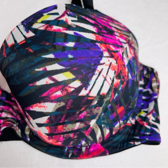 Wear Everywhere Push Up Bra - Picture 2 of 8